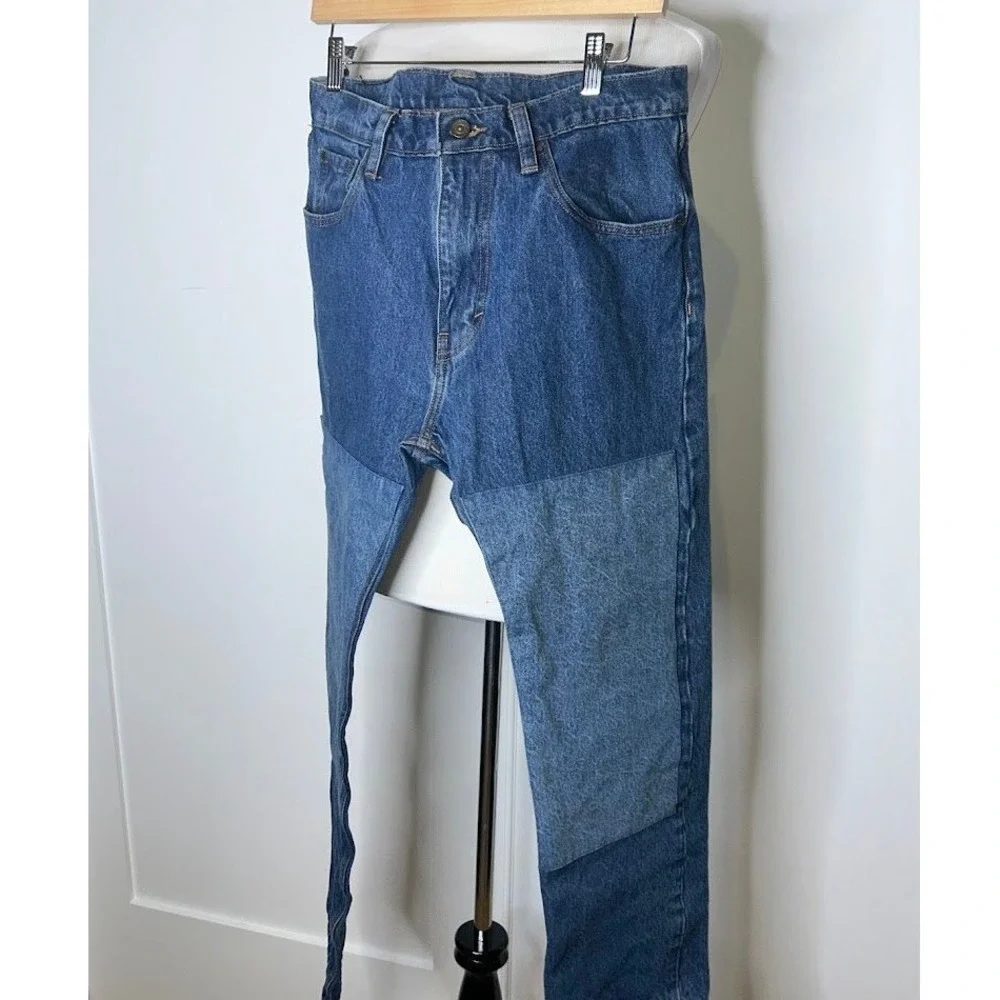 Levis 551 Z Mens Authentic Straight Skater Jeans 31x30 Med. Wash Blue 47744-0006